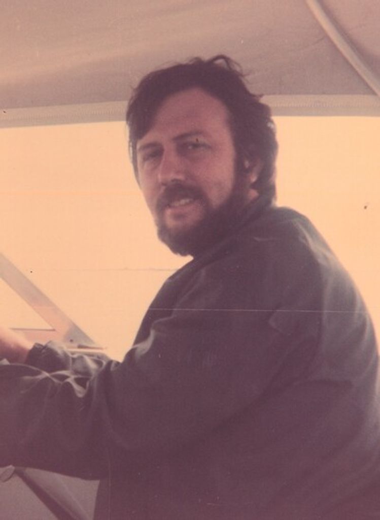 Larry De Eisenhut Profile Photo