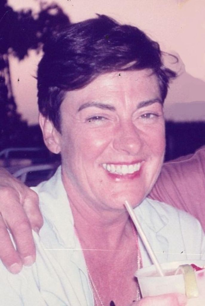 Sandra Holt Profile Photo