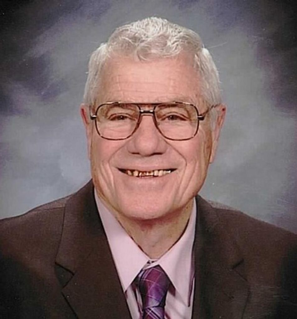 Kenneth Hollums Profile Photo