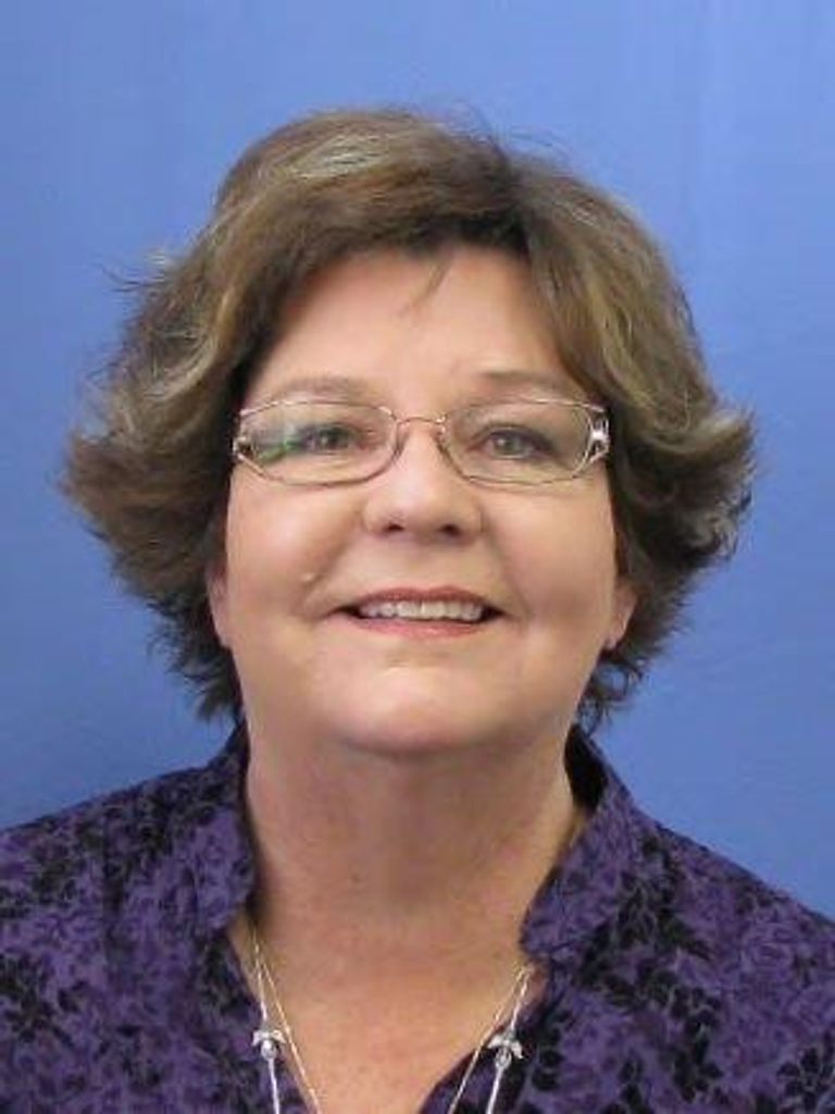 Leslie Lewis Profile Photo