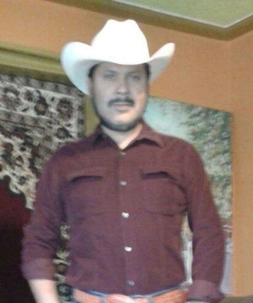 Irineo Montealvo Profile Photo