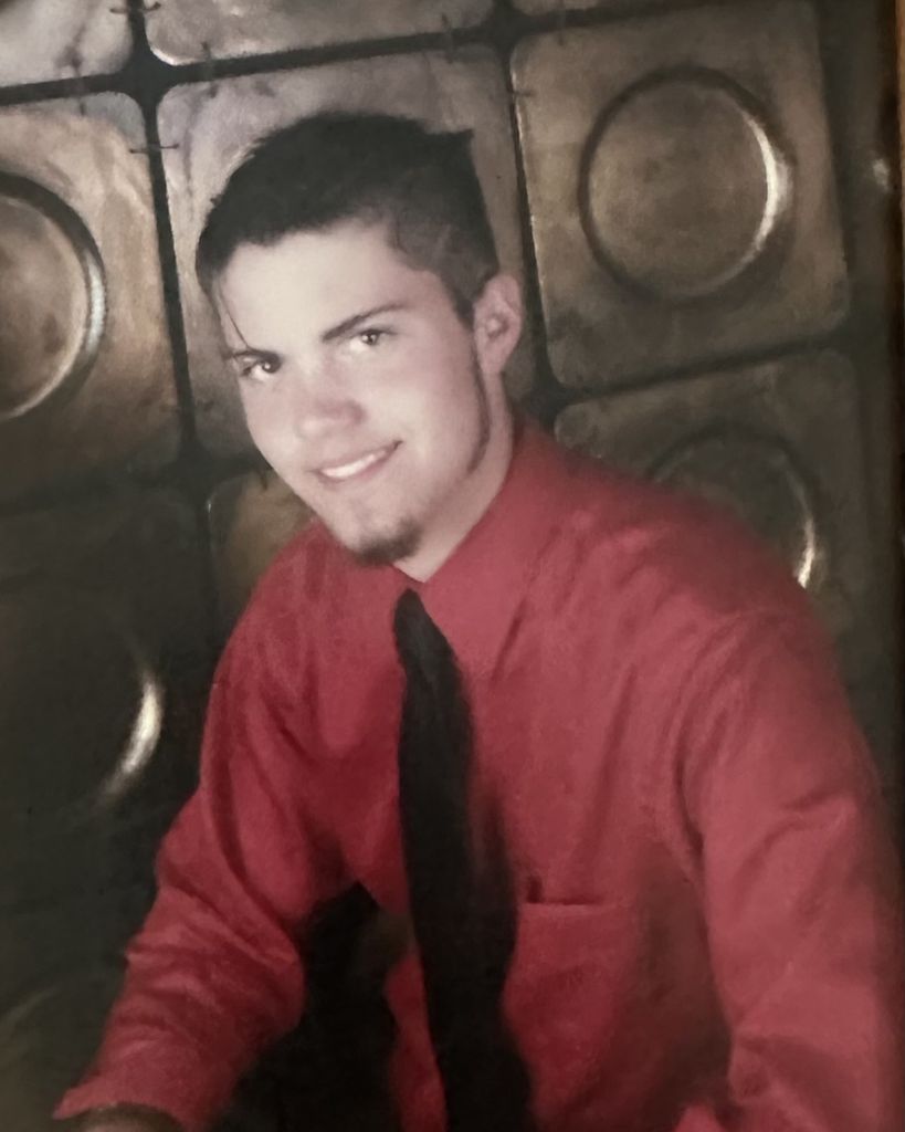 Aaron Hugh Arnold Profile Photo