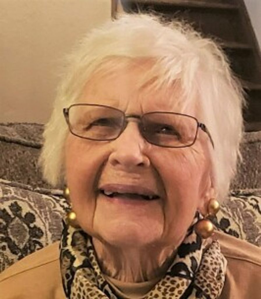 Esther Reemsnyder Profile Photo