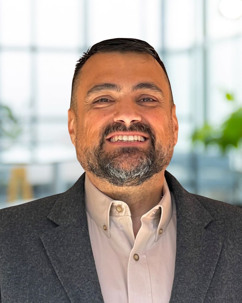 Omar Mendiola Profile Photo