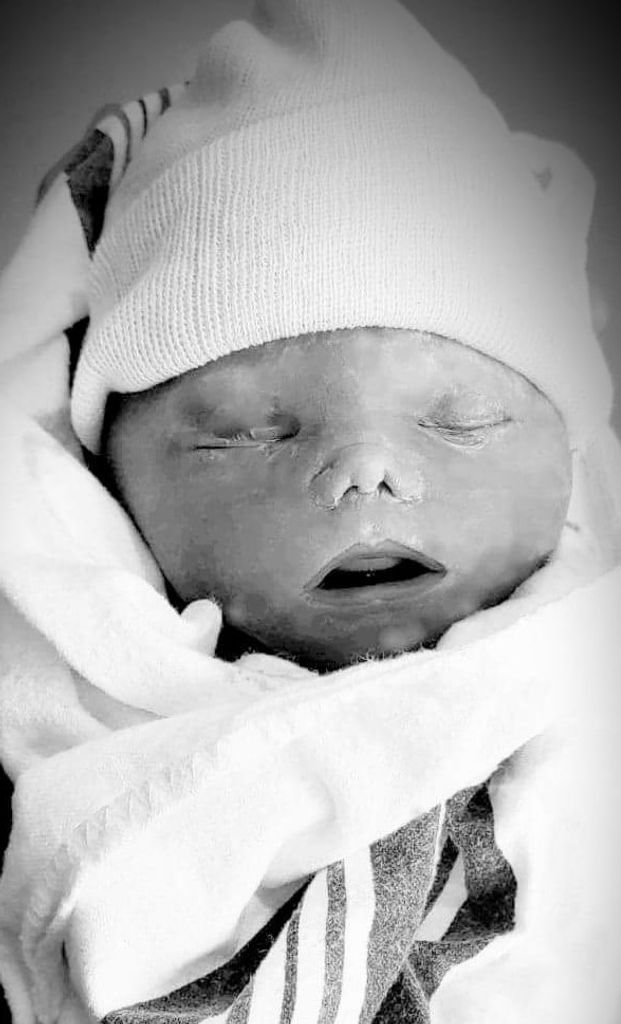 Eli Crain Newborn Profile Photo