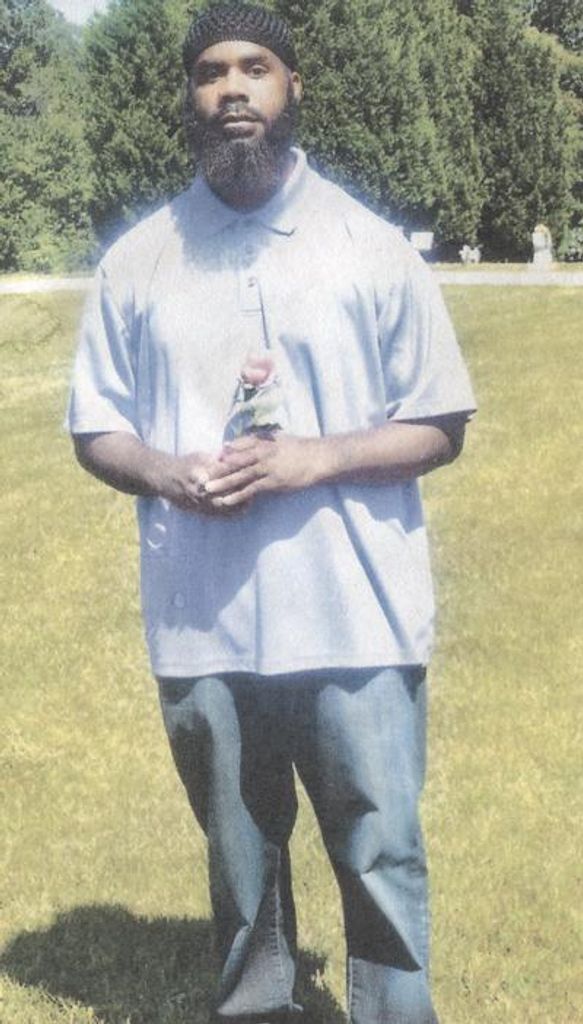 Dawuud Hakim (Lewis Washington, Jr.)