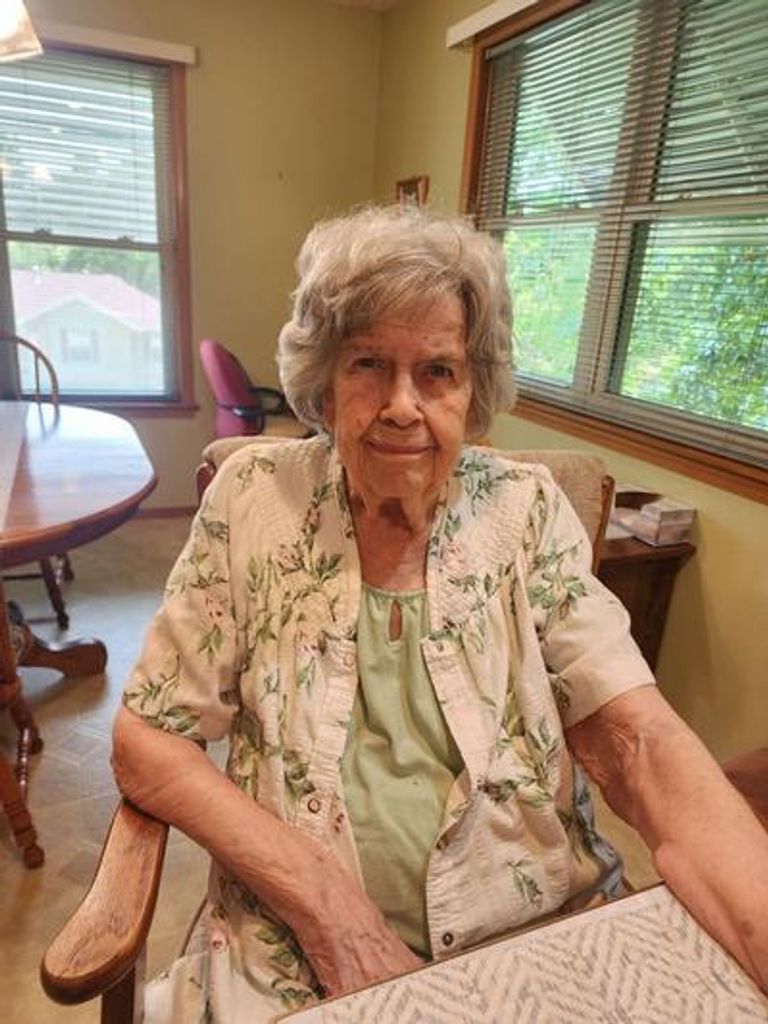 Anna Armstrong Profile Photo