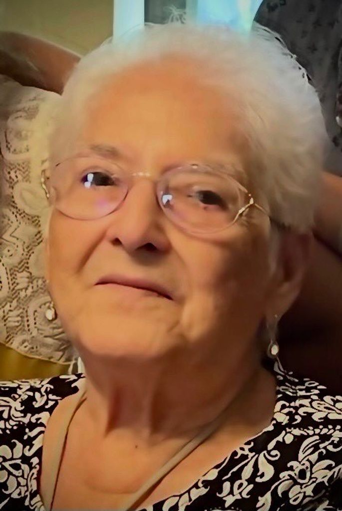 Esther Sanfiel Profile Photo