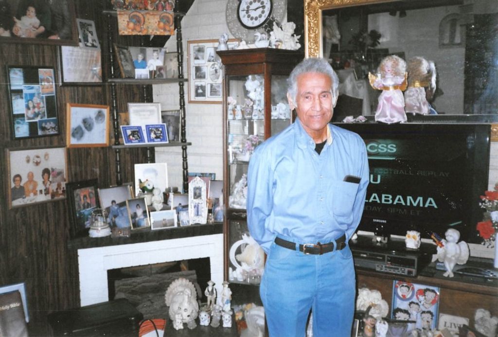 Paul Cisneros Profile Photo