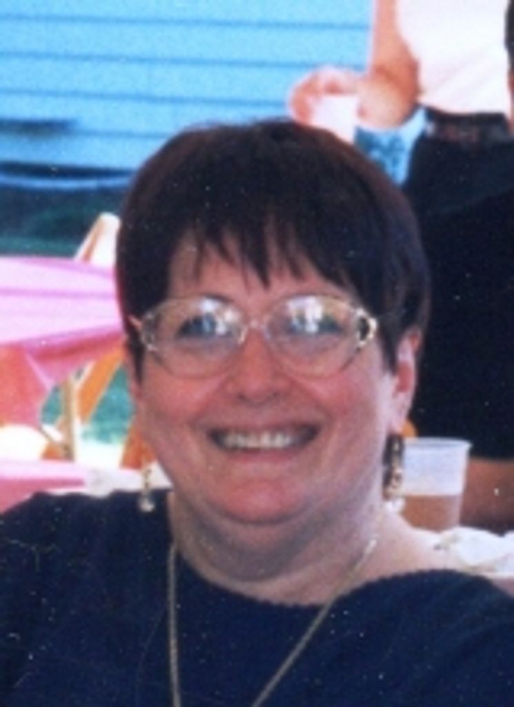 Elaine  Suzanne MISHALL