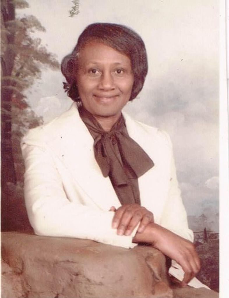 Callie Claudette Ray