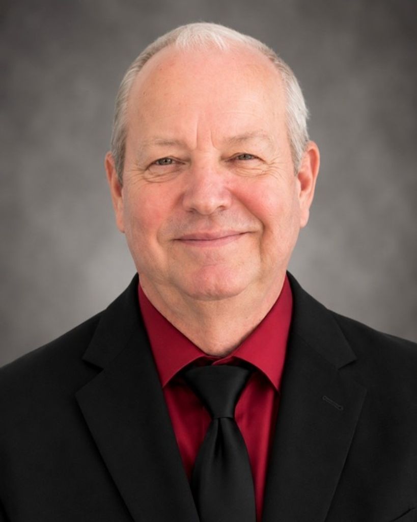 Julian Lynn Cummings Profile Photo
