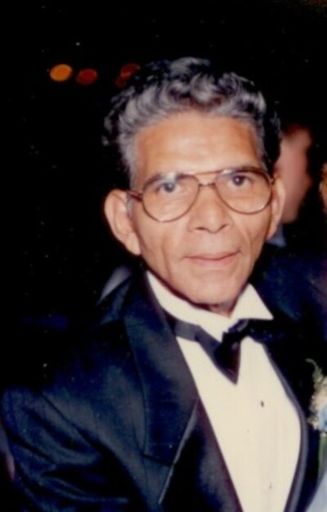 Carlos Santos, Sr. Profile Photo