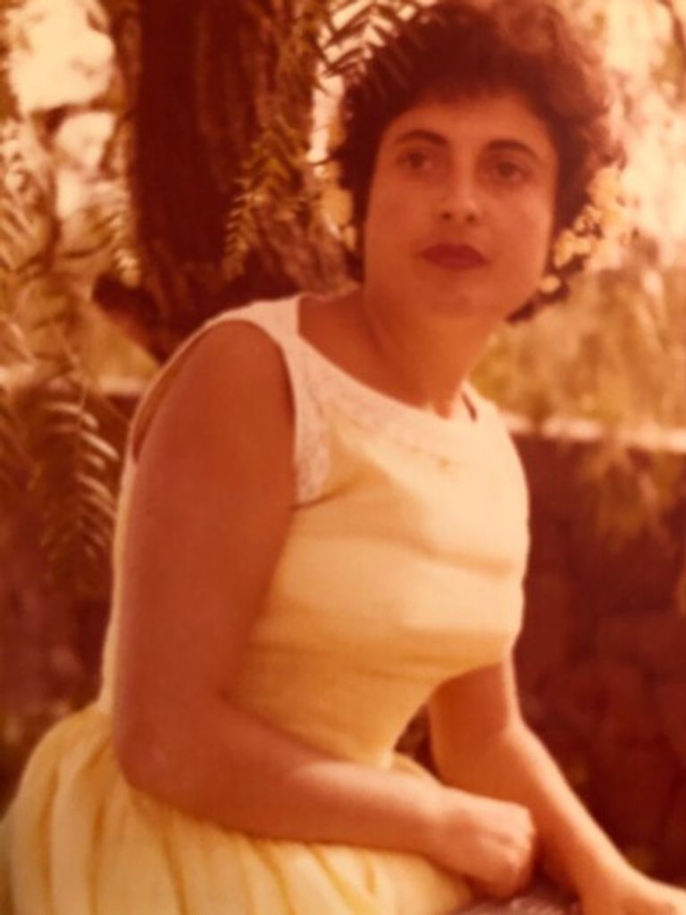 Helen D. Dacruz Profile Photo