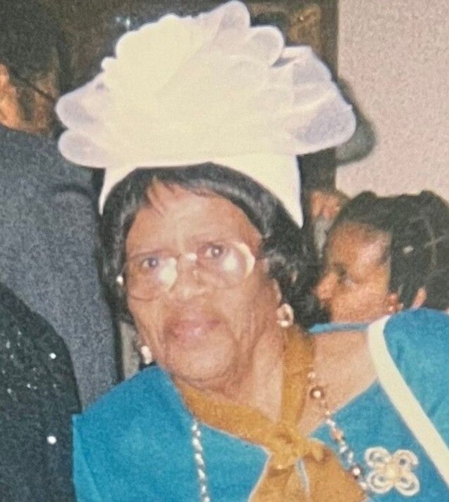 Annie M Davis-Lightford