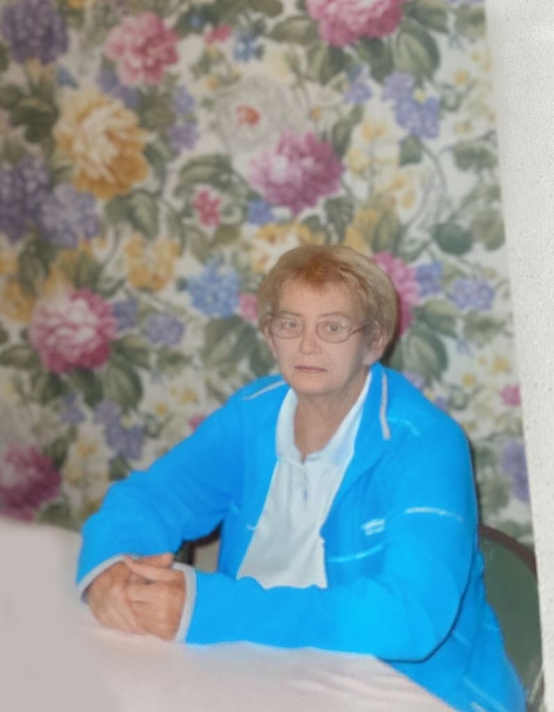 Patricia E Henry