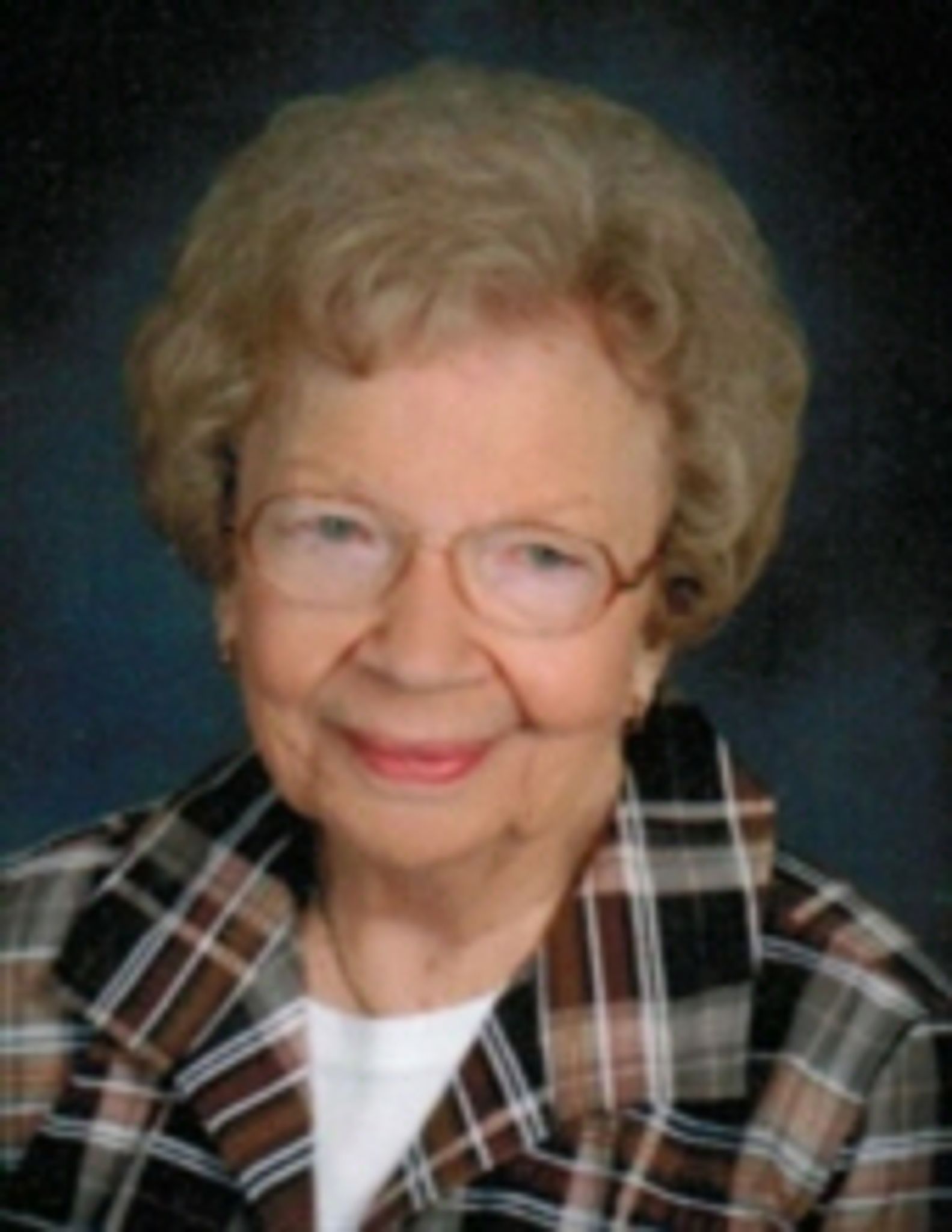 Louella "Lou" Karis photo gallery image 1 of 2