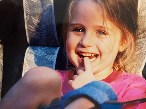 Sarah Anjuli Constance Draughon photo gallery thumbnail 36 of 46
