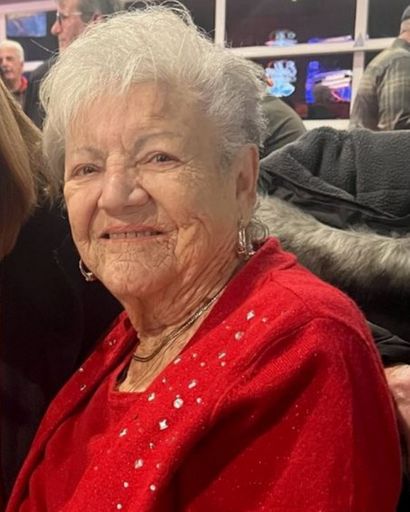 Vivian Nancy Dahl's obituary image
