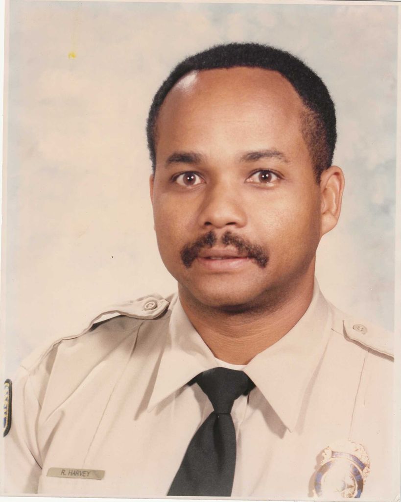 ROSCOE M HARVEY II