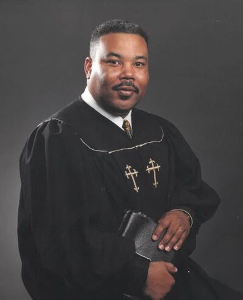 Pastor Dwight Emanuel Robbins Profile Photo