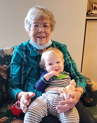 Marilyn J (Johnston)  Linker photo gallery thumbnail 17 of 65