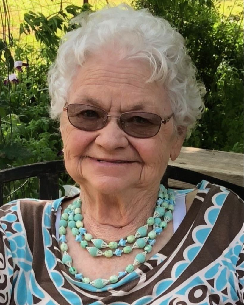 Lola Warren