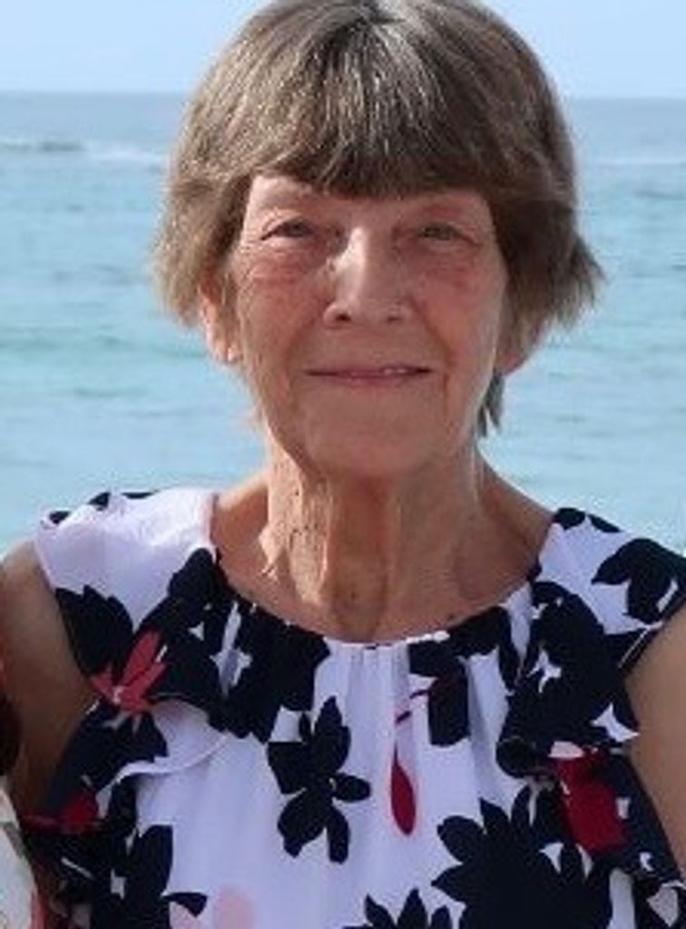 Elizabeth Cole Profile Photo
