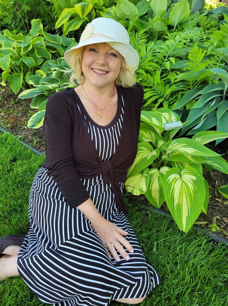 Leanette L. Holzschuh Profile Photo