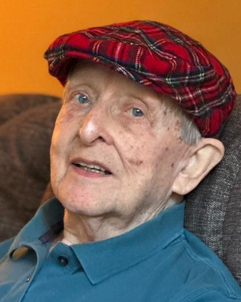 Iain Hall Profile Photo