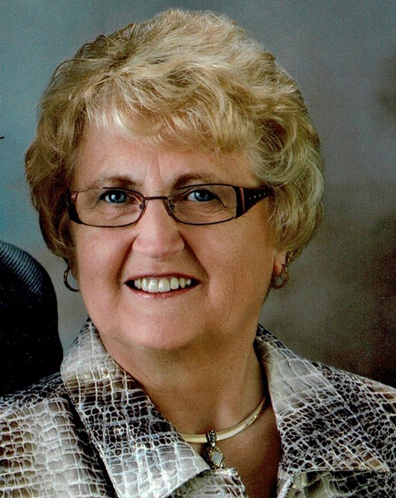 Sandra (Sandy) (Krines)  Ledvina