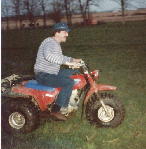 Everett Douglas Taulbee photo gallery thumbnail 25 of 154