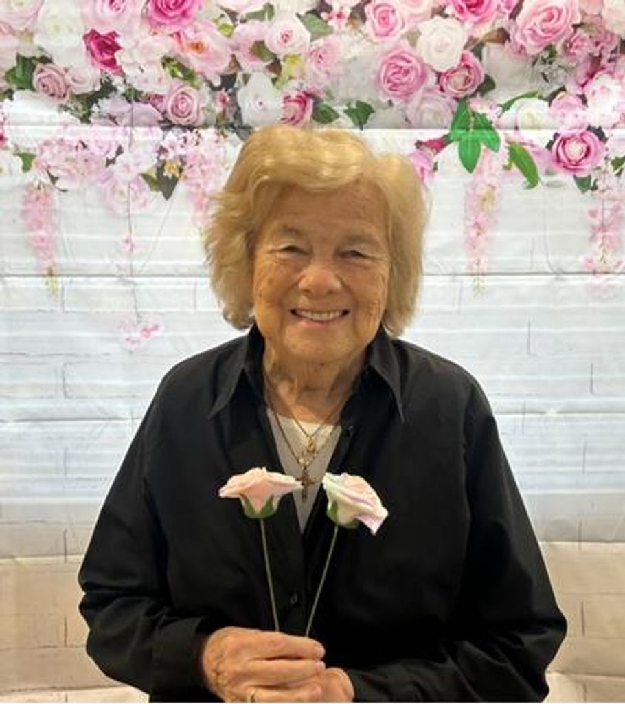 Stella Warnock Profile Photo