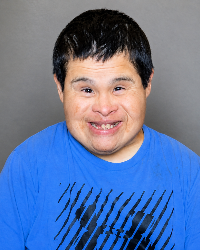 Christobal Adan "Chris" Flores Profile Photo