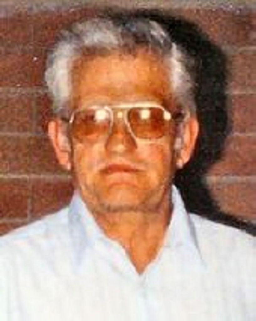 Frank Douglas Profile Photo