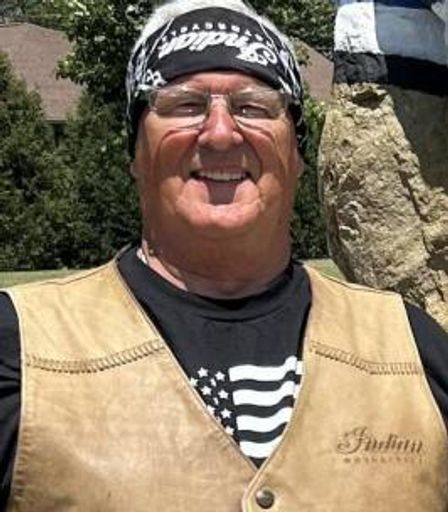 Dan Brown Profile Photo