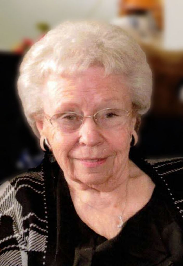 Delores "Dee" Freundl