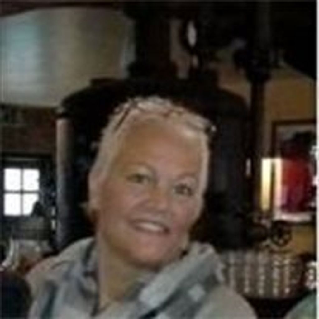 Linda Lou Riley