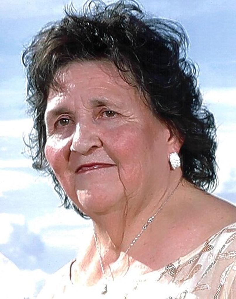 Reñe Martinez Rosales Profile Photo
