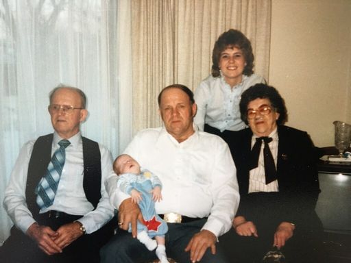 Virgil Elmer Siewert photo gallery thumbnail 120 of 202