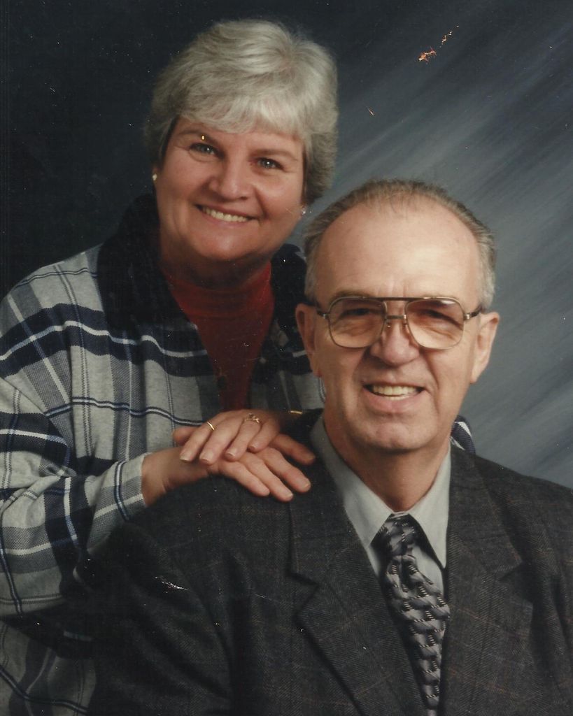 Linda Lou Mead