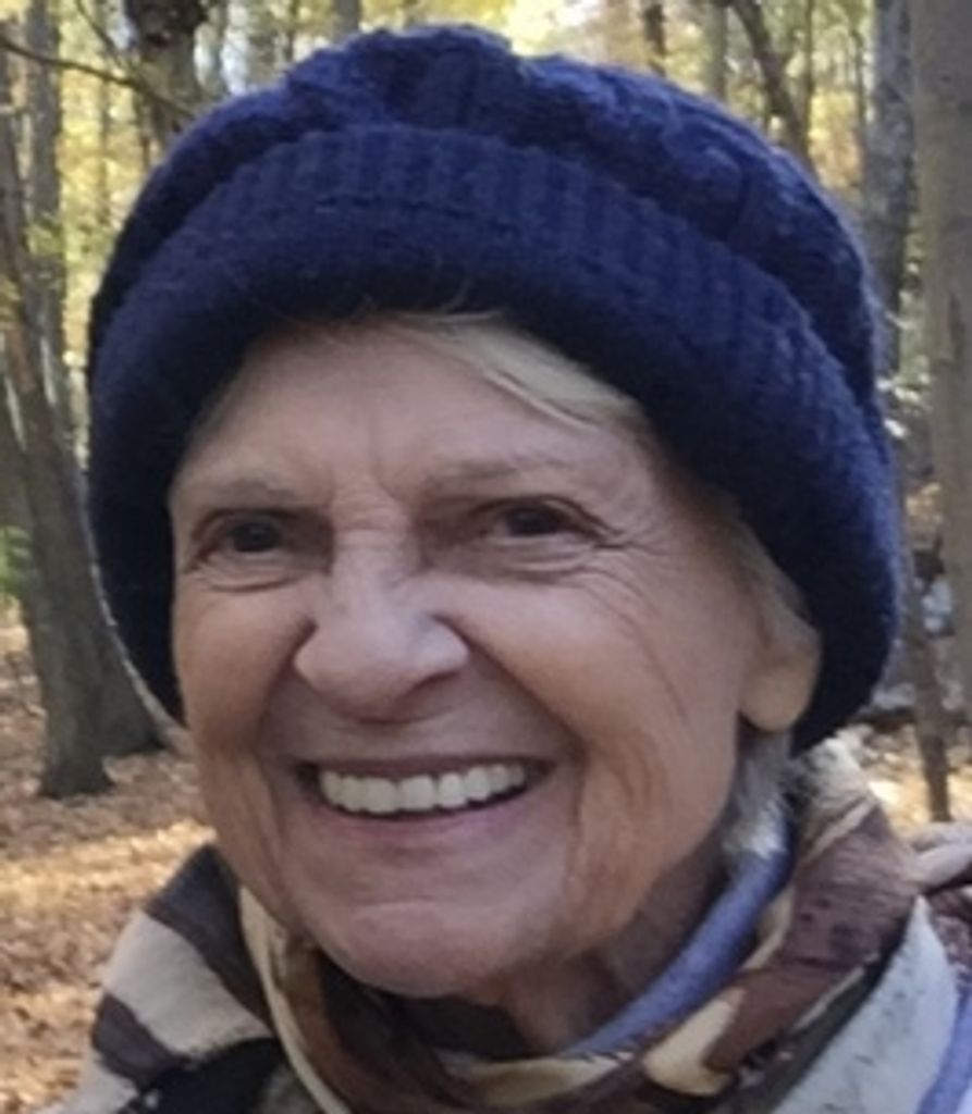 Lola Oakes