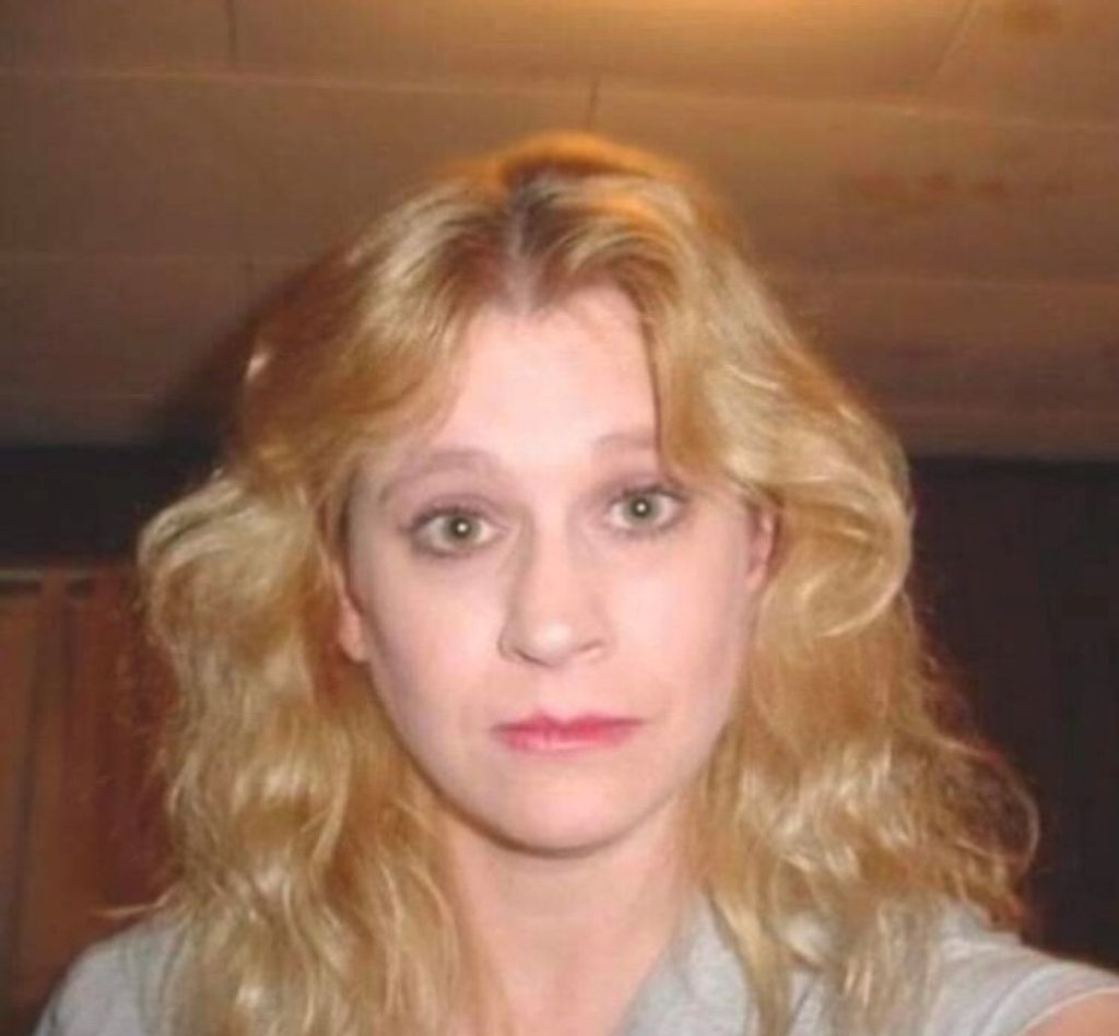 Crystal Lynn (Barnfield)  Mccann