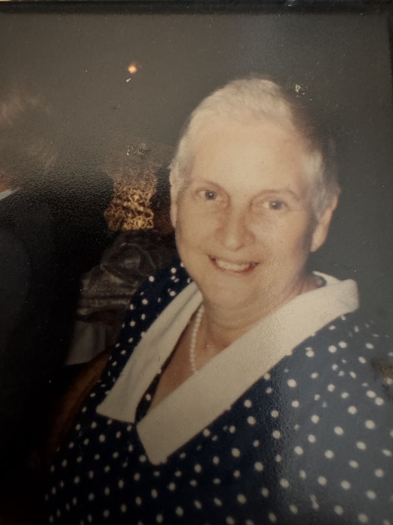 Eleanor Sanders Profile Photo