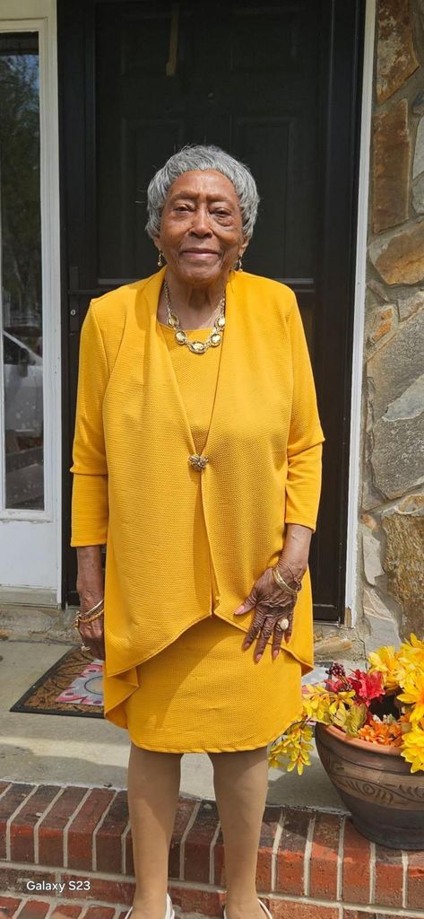 Dorothy Sutton Russell