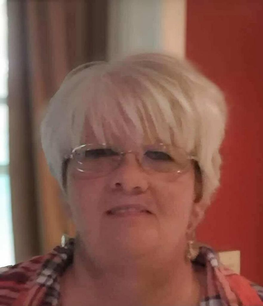 Anna Marie Holland Profile Photo