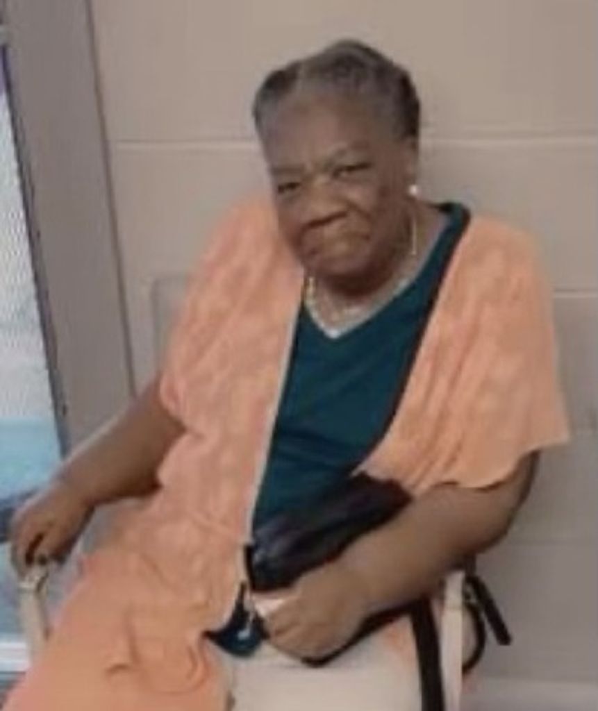 Charlotte "Bussie" Clavelle-Hopes Profile Photo