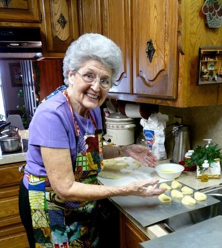 Betty Carroll photo gallery thumbnail 31 of 122