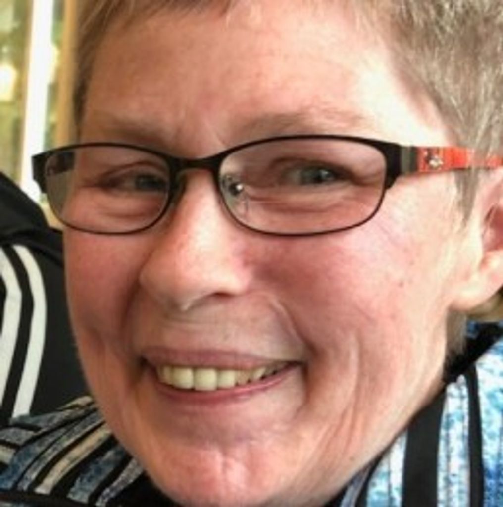 Morreen Macleod Profile Photo