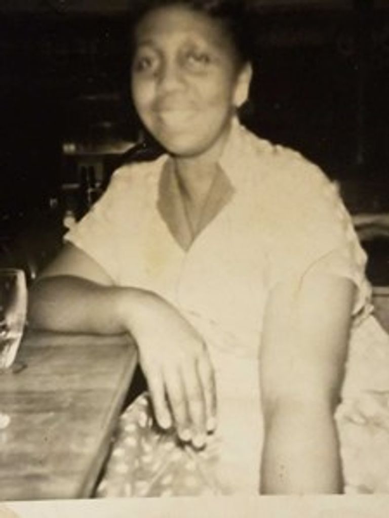 Maggie Lee Davis